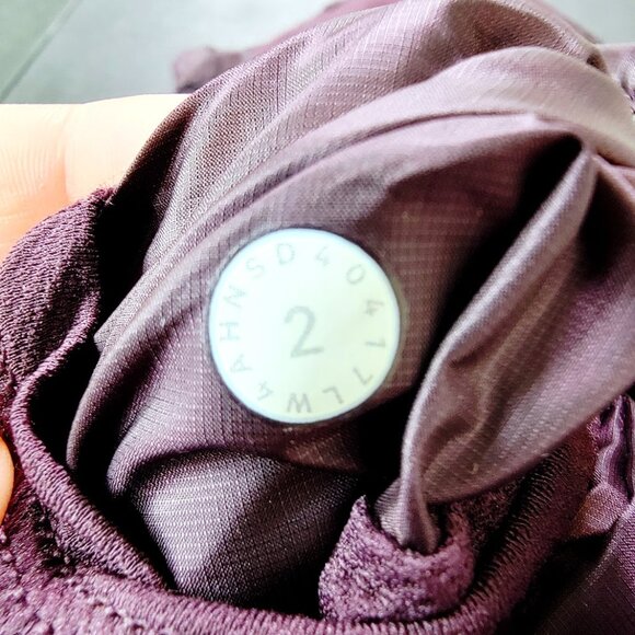 Lululemon Women's Plum Sleeveless Down For A Run Full-Zip Puffer Vest Size 2 - Picture 9 of 12